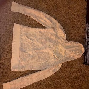 Sonoma sweatshirt it’s a size M and it’s floral and pretty soft and pretty cozy!